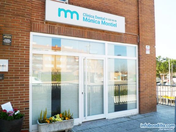 CLINICA DENTAL MÓNICA MONTIEL