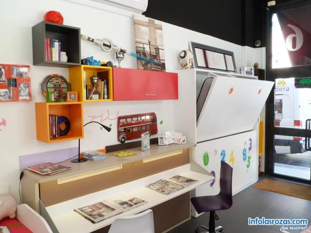 Literas, camas convertibles, mesas de estudio
