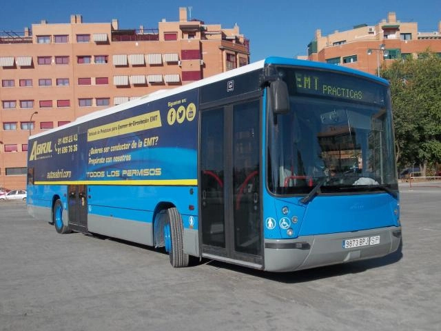 250