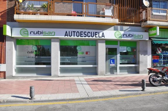 AUTOESCUELA RUBI-SAN