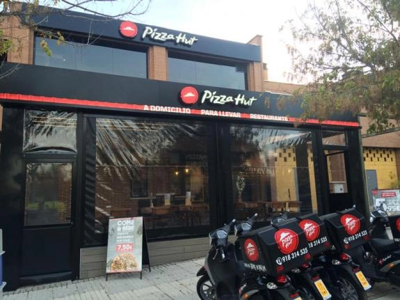 PIZZA HUT