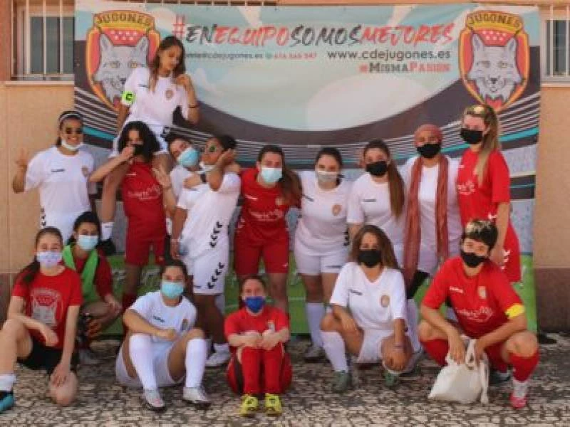 Escuela de fútbol femenina