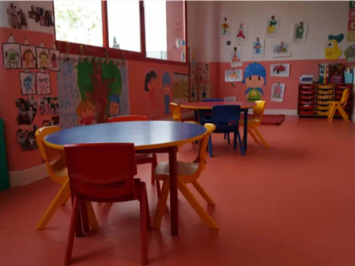 Escuela Infantil MUCHOS PEQUES