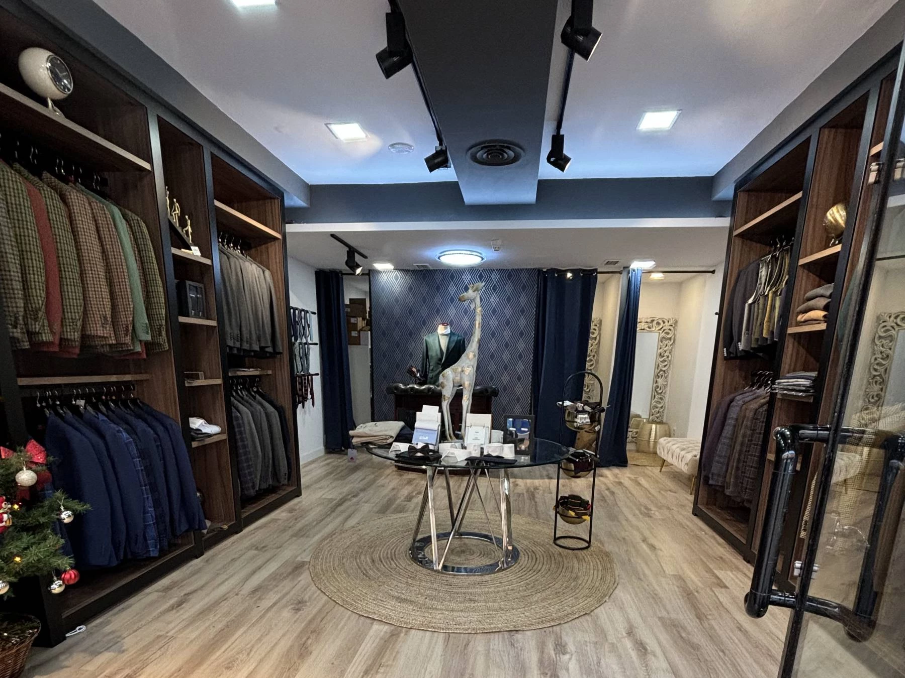 Venta y Alquiler de Chaqués y Esmoquin en Pozuelo