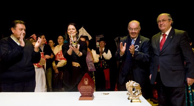 Adrados clausura la XI edición de la Semana Cultural Extremeña