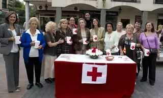 El Ayuntamiento de Pozuelo de Alarcón colabora con Cruz Roja en el Día de la Banderita