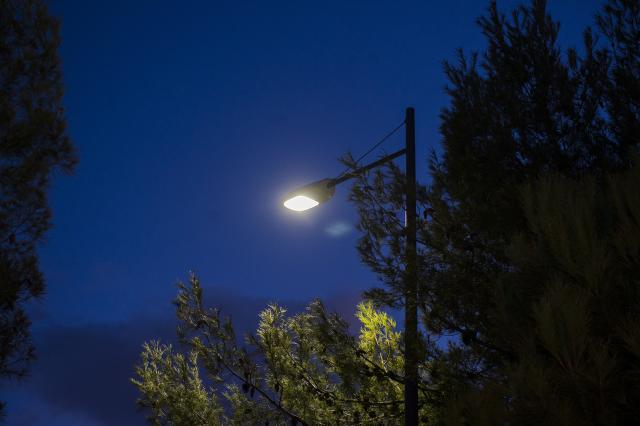 El Ayuntamiento renueva el alumbrado público consiguiendo ahorro y una mayor eficiencia energética
