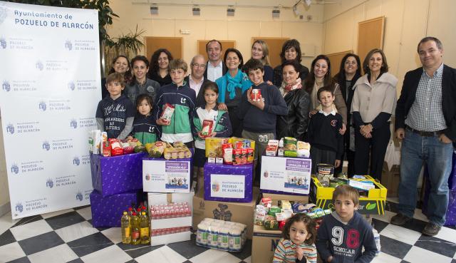 Los colegios de Pozuelo reúnen más de 1.500 kilos de comida en la campaña escolar de recogida de alimentos