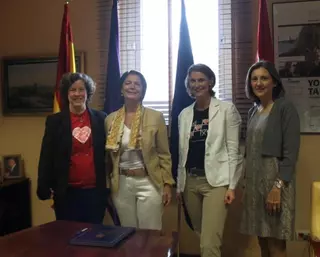 El Ayuntamiento y “Menudos Corazones” colaborarán en la atención a personas con cardiopatías y sus familias