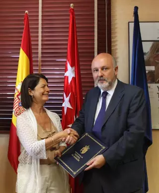 El Ayuntamiento y la fundación ECOLEC colaboran en proyectos medioambientales y promueven el reciclaje en el municipio