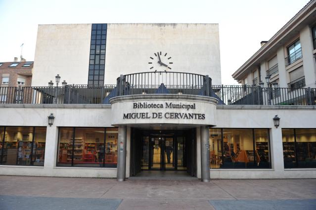 El servicio de libro electrónico de las bibliotecas municipales  ha cumplido un año con 1.500 usuarios registrados