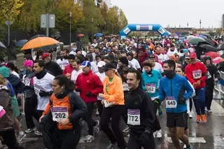 La I Carrera Solidaria “Un juguete, una ilusión” celebrada en Pozuelo de Alarcón reunió a cerca de un millar de participantes