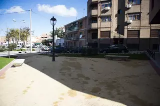 El Ayuntamiento mejora el entorno de La Fuentecilla con más plazas de aparcamiento, nuevas aceras y zona de descanso