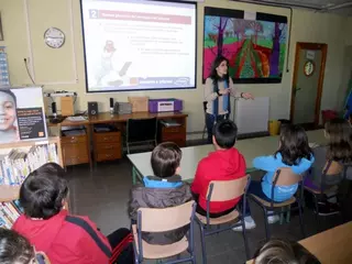 Más de 1.600 alumnos de Pozuelo aprenden a utilizar Internet y las redes sociales de forma responsable