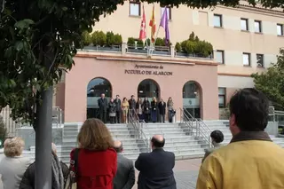 Pozuelo guarda un minuto de silencio por la última víctima de violencia de género en Madrid