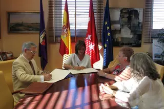 El Ayuntamiento renueva su apoyo a los enfermos de Alzheimer del municipio y a sus familias