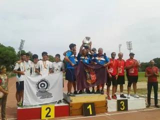 El equipo senior del Club Arqueros Pozuelo, campeones de España del Campeonato de Clubes y de la Copa S.M. el Rey