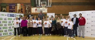 Los mayores de Pozuelo han participado hoy en el programa “Más que basket” con Fernando Romay