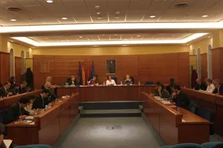 La alcaldesa de Pozuelo de Alarcón lee una Declaración Institucional contra la Violencia de Género