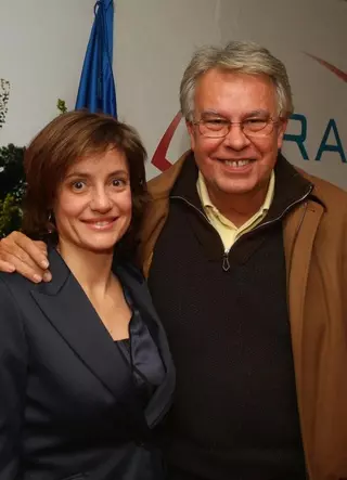 Felipe González hace campaña en Pozuelo de Alarcón