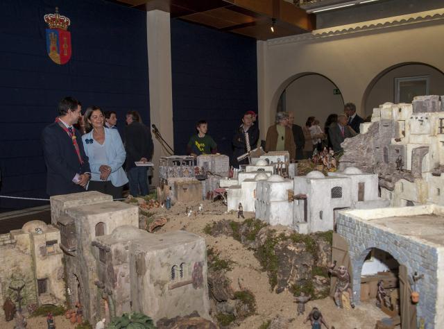 El gran Belén Municipal instalado en el Patio de Segovia del Ayuntamiento se podrá visitar hasta el próximo 5 de enero