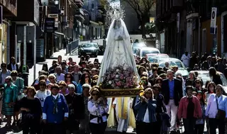 Pozuelo de Alarcón celebró ayer su tradicional procesión del Encuentro