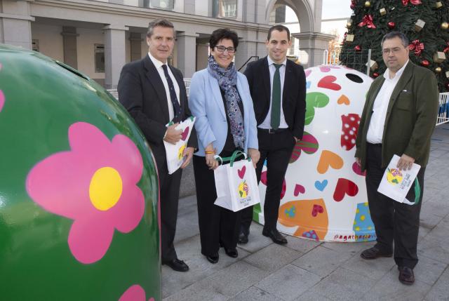 Pozuelo lucirá contenedores de vidrio diseñados por Agatha Ruiz de la Prada si logra reciclar cien toneladas este mes