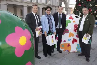 Pozuelo lucirá contenedores de vidrio diseñados por Agatha Ruiz de la Prada si logra reciclar cien toneladas este mes