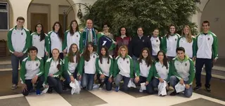 Susana Pérez Quislant felicita a los jugadores del Club de Hockey y al Rugby CRC Pozuelo por sus éxitos