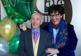 La alcaldesa felicitó a Doroteo, vecino de Pozuelo que ha alcanzado el siglo de vida