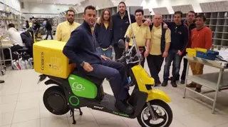 Correos incorpora 3 scooters eléctricos a su flota de Pozuelo