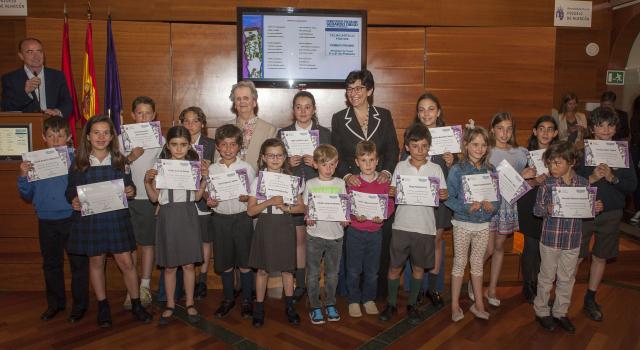 El Ayuntamiento entrega los premios del concurso escolar de Poesía e Ilustración Gerardo Diego a los alumnos de Primaria