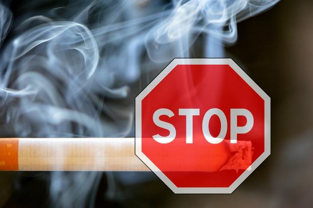 El Teléfono de Ayuda al Fumador de la Consejería de Sanidad asesora para abandonar el tabaco