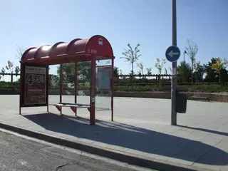PSOE: "El PP dice NO a mejorar la línea de autobús al Hospital Puerta de Hierro"