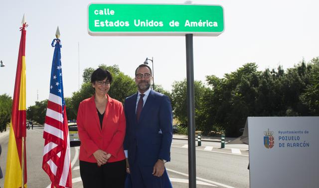 Pozuelo de Alarcón bautiza una de sus calles con el nombre ‘Estados Unidos de América’