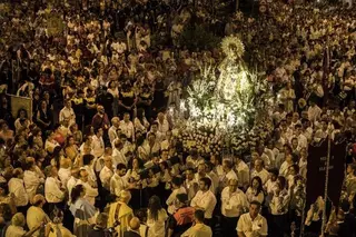Pozuelo de Alarcón rindió homenaje a su Patrona y Alcaldesa Honoraria con una Solemne Procesión