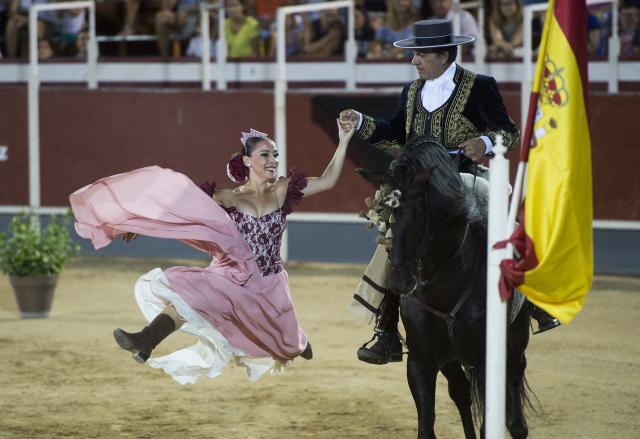 La caldereta, la actuación de La Inseparable y una exhibición de deporte canino centran la jornada festiva de hoy en Pozuelo