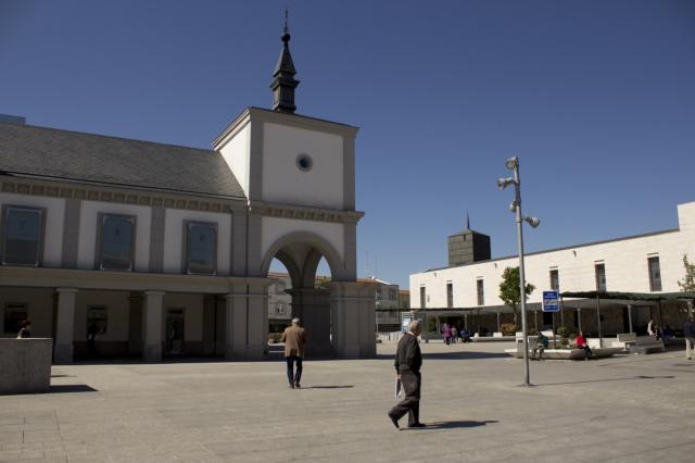 El PP rechaza las propuestas del PSOE de mejorar la Plaza del Padre Vallet