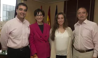 La alcaldesa recibe a la pozuelera y jugadora de padel Marta Ortega, campeona de la WPT de Santander