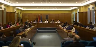 La oposición en Pozuelo denuncia las “vacaciones” del PP