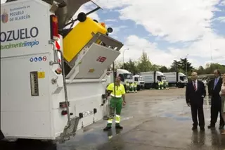 El Ayuntamiento de Pozuelo refuerza la limpieza de excrementos caninos con la creación de una nueva brigada
