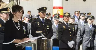 La alcaldesa de Pozuelo destaca el compromiso con España de la Policía Nacional en el día de su festividad