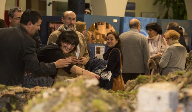 Ya se puede visitar el gran Belén de 80 metros cuadrados instalado en el Patio de Segovia