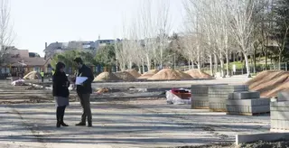 En marcha las obras de la nueva zona deportiva y de ocio en la explanada del antiguo mercadillo
