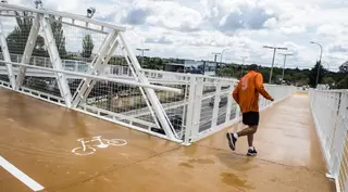 Ya puede utilizarse la pasarela peatonal y ciclista que mejora la conexión entre Pozuelo y Majadahonda