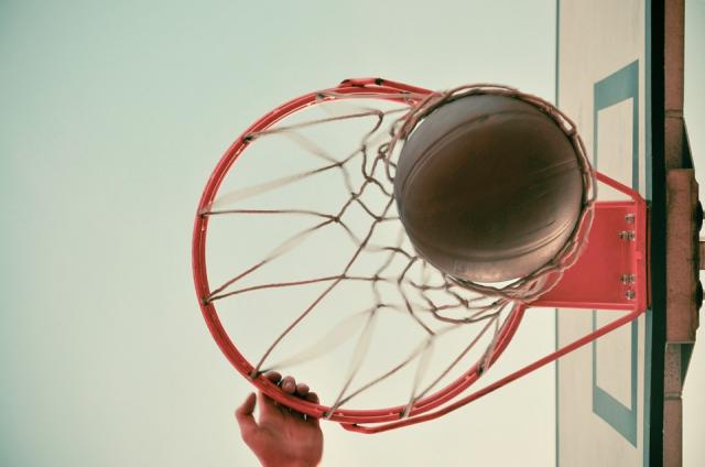 La Escuela de Baloncesto "Pozuelo Encesta con el Estu" celebra este domingo su fin de temporada