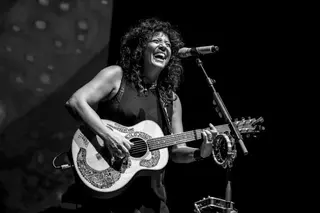 Pozuelo recibe a Rosana en su tour “En la memoria de la piel”