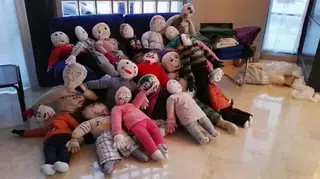 Más de 300 escolares de Pozuelo aprenden sobre el Manteo del Pelele, una de las tradiciones más arraigadas del municipio