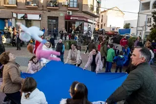 Pozuelo ha celebrado una de sus tradiciones más antiguas: el Manteo del Pelele
