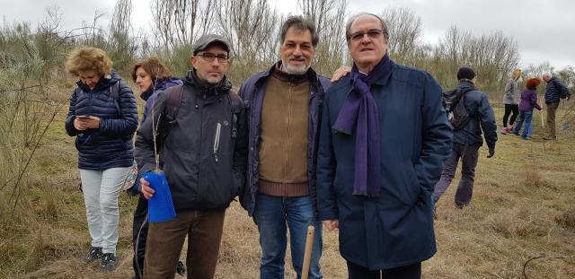 Bascuñana y Gabilondo participan en la plantación de árboles en la zona de confluencia de los Arroyos Meaques y Valchico 